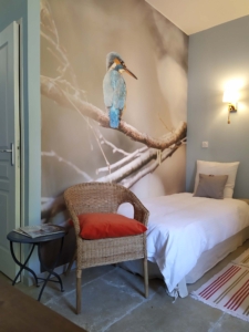 envie-de-sud-gite-chambre-hote-camargue-ferienwohnung-bnb-gaestepension-holidayrental-papierpeint-de-la-chambre-martin-pêcheur